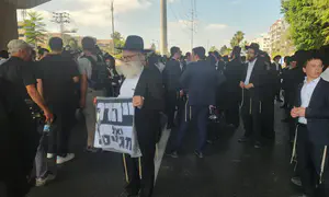 חסימת פתע בכביש 4