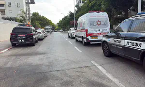 אישה נמצאה ללא רוח חיים; בעלה נעצר