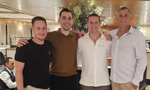 המפגש המרגש בלב הים