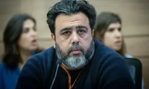 הסערה ב"כאן" והדרישה נגד קובן