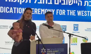 Bereaved father attacks Smotrich, bereaved daughter defends him