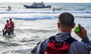 Searches at Palmachim Beach after teen is swept away