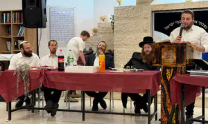 12th-grade student at Shvut Yisrael completes the Shas