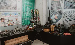 Выставка, раскрывающая планы «Нухбы»