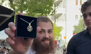 החב"דניק הפתיע את הבלוגר עם תליון מגן דוד