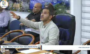 אלימות בישיבת מועצת העיר יבנה