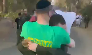The surprise waiting for a lone soldier after his beret march