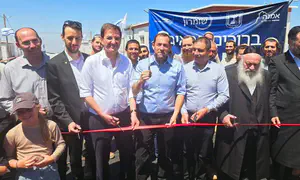 בטקס חגיגי: היישוב עיבל עלה לקרקע