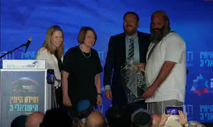 האב השכול דורש: "למחוק את חרפת אוסלו"