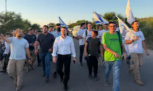 Тысячи израильтян призывают: создать еврейские поселения в Газе!