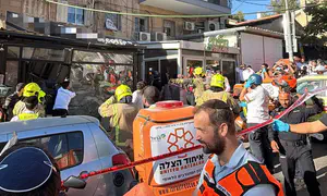 Search for trapped people after Jerusalem balcony collapses