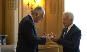 מזוזות לשגרירויות העתיד של ישראל ואיראן