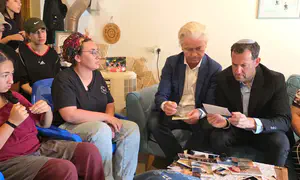 המועמד לראשות ממשלת הולנד בבית משפחת מלט