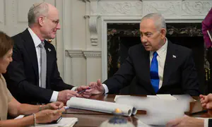 "טראמפ השותף הבכיר, ההחלטה שלו"