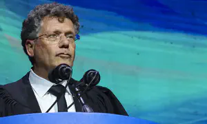 "החלטה תמוהה של עמית"
