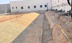הצצה לתעלות התנינים בכלא