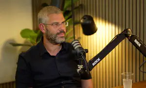 האיש שמנסה לעשות סדר במערכה על אדמות הנגב
