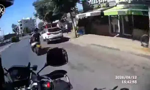 ברח מהשוטר, החליק וניסה להימלט ברגל
