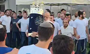 ספר תורה חדש לרגל יום הולדתו של הרב לפיד