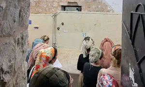 Thousands flock to Joseph’s Tomb ahead of Rosh Hashanah