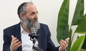 האם נוצרה "חסידות" סביב תורת הרב קוק?
