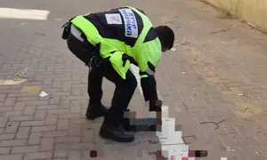 חשד: בן 8 ננעל בחדר - ונפל מהקומה הרביעית