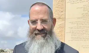 הרב שוורץ ללוחמי גבעתי: "כולנו בכלא"