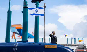 אח"י "דרקון" יצאה מגרמניה בדרכה לישראל