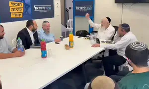 הביקור המפתיע של הרב טאו: “אי אפשר לשתוק"