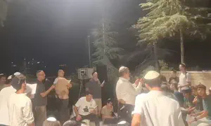 סליחות וניגוני נשמה לצד קברי הלוחמים