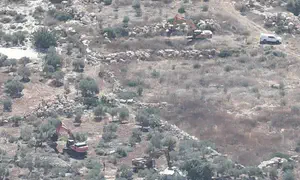 100 מטר מגנים וכדים: הפלישה פונתה