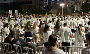 התפילה שחיברה את הכיכר