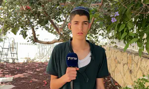 יואב חוזר לרגעים האחרונים לצד אביו
