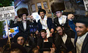 Massive rally held in honor of haredi draft evaders