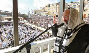 צפו: "מזמור לתודה" בכותל המערבי