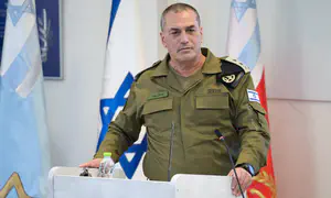מי שיאיים לפגוע בנו - נכה בו מכה נחרצת