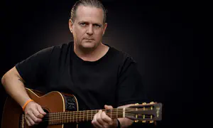 איבד את בנו בטבח - ומצא מפלט במוזיקה