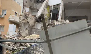 תיעוד רגע קריסת הבניין בתל אביב