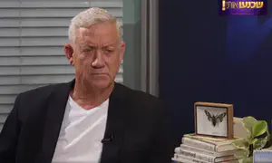 בני גנץ נשנק מבכי באמצע הריאיון