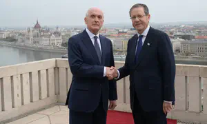 הרצוג לנשיא הונגריה: חייבים להילחם באיראן