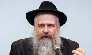 Thai gov't revokes citizenship of chief Chabad emissary