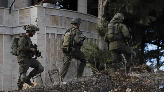 3rd injury in battle: Heroic Golani commander injured in Lebanon ...