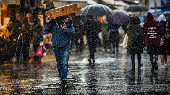 Storm 'Byron' arrives in Israel with heavy rains, major flooding risks ...