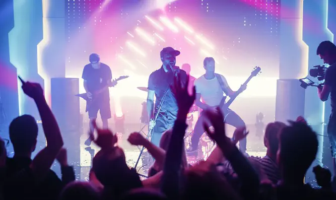 Irish band displays anti-Israel message at California festival