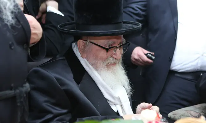 What was Benny Gantz doing at a Hassidic rebbe's NY home?