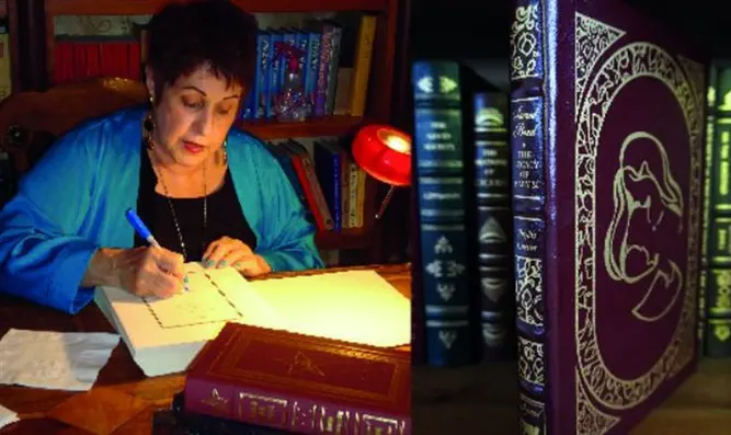 Ovations for the graduate speaker who wants to kill the Jews