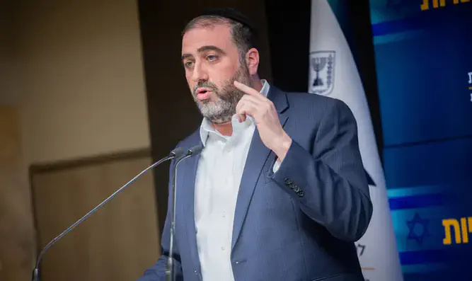 ישראל ביטלה אשרות כניסה למחוקקים מצרפת