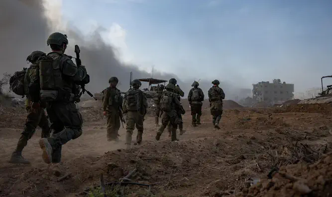 Three Israelis returned after crossing into Gazan territory