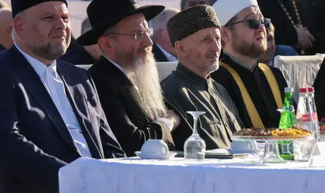 Muslim businessman funds construction of new synagogue