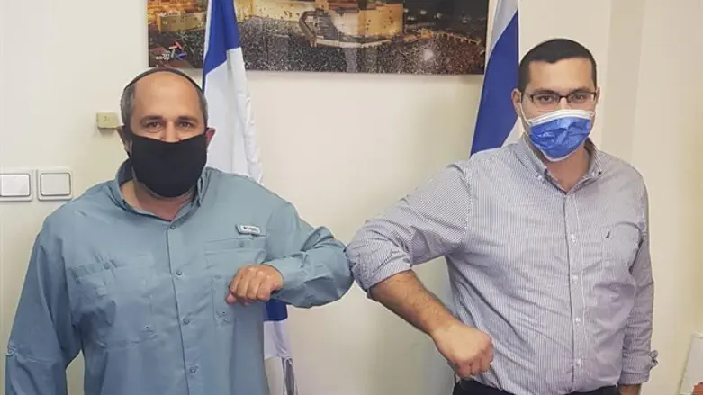 יצחק וסרלאוף ואריה קינג